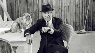 "Leonard Cohen nie był bogiem, tylko mężczyzną. Brał się z życiem za bary nieraz" [WYWIAD]