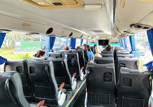 Putnici, autobus - ilustracija