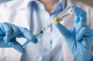 Koncern Johnson ' Johnson: Mamy potencjalną szczepionkę przeciw koronawirusowi