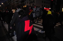 Niecodzienna sytuacja na sali rozpraw. Prokuratorowi nie spodobał się symbol Strajku Kobiet