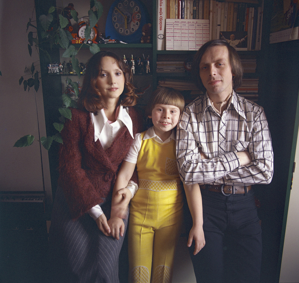 Elżbieta Starostecka i Włodzimierz Korcz z synem (1980 r.)