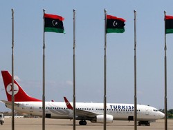 Rodzinne miasto Kadafiego pustoszeje. Cywile uciekają