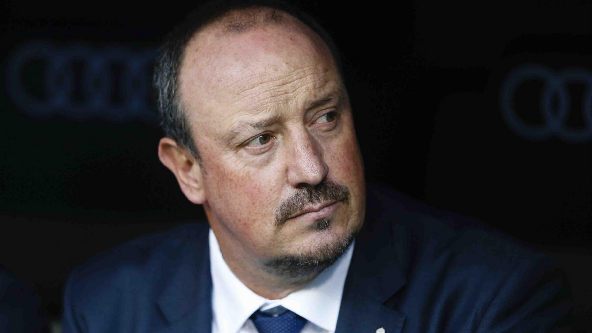 Rafael Benitez nigdy nie będzie mieć takich samych stosunków z piłkarzami Realu Madryt, jakie miał były trener Królewskich Carlo Ancelotti - uważa były dyrektor sportowy w stołecznym klubie Jorge Valdano.