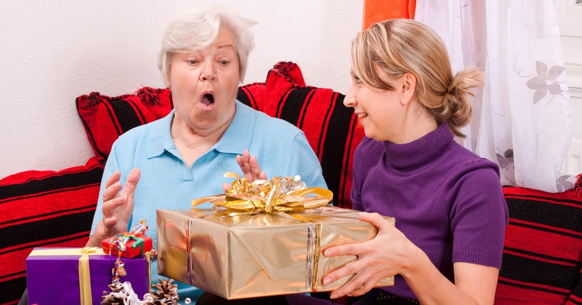 Trwa akcja Święty Mikołaj dla seniora. Tak można wesprzeć osoby starsze w kryzysie samotności