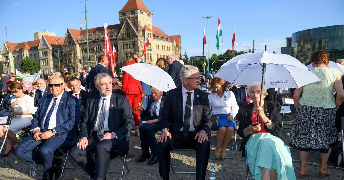 Obchody rocznicy Poznańskiego Czerwca. 65-lat temu rozpoczął się strajk - Vimarsana News