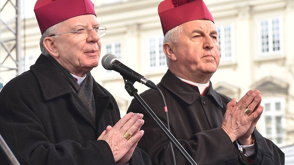 Metropolita krakowski abp Marek Jędraszewski i bp Jan Szkodoń.