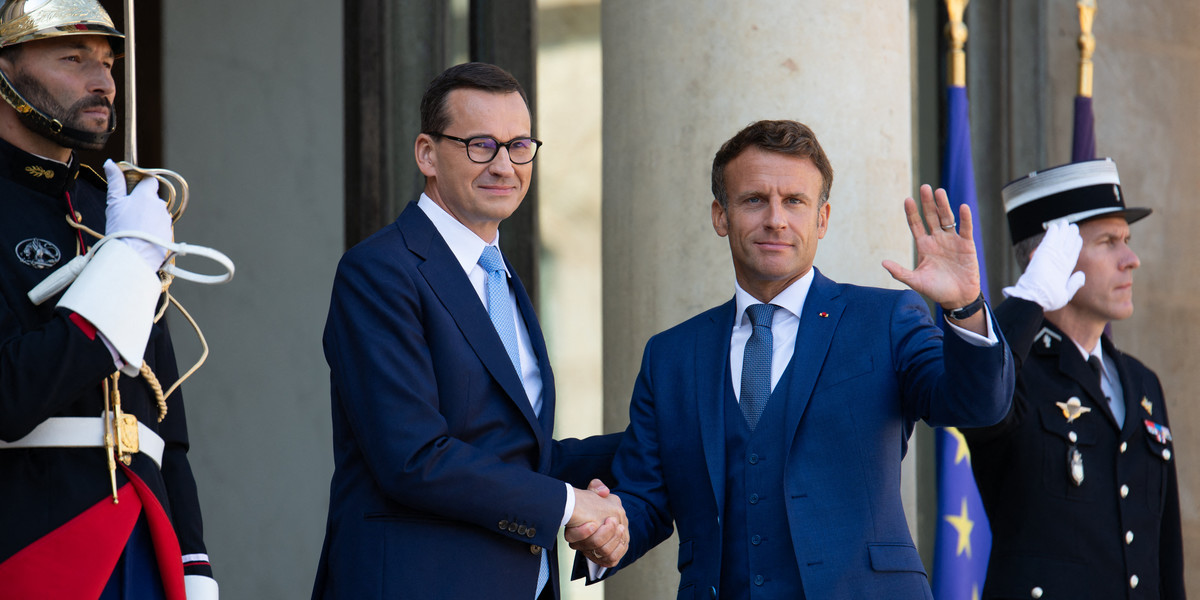 Premier Mateusz Morawiecki i prezydent Emmanuel Macron.
