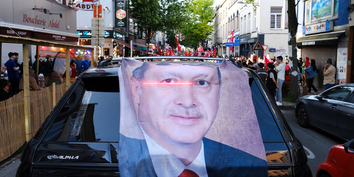 Po wyborze Erdogana bank centralny Turcji nagle dokonał ostrego zwrotu w polityce pieniężnej