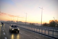 Śledztwo w sprawie pożaru Mostu Łazienkowskiego umorzone. Dowody są, ale...