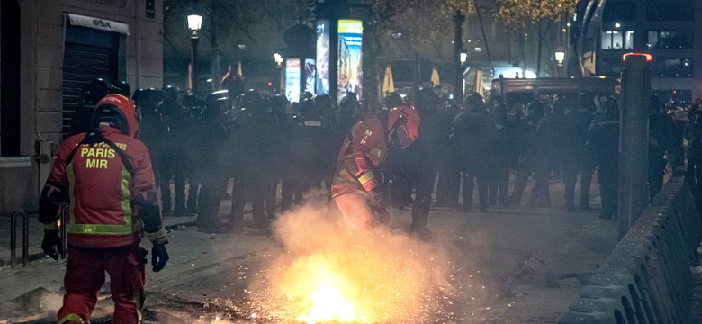 Marokańscy kibice "podpalili" Paryż. Zamieszki w Holandii [FOTO]