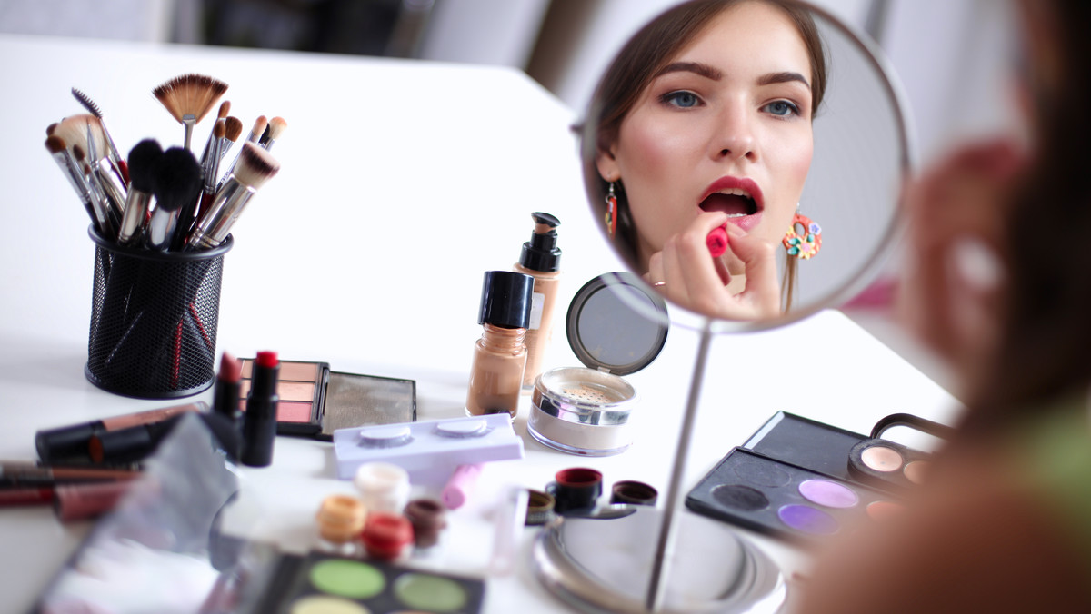 Pięć sposobów na trwalszy makijaż