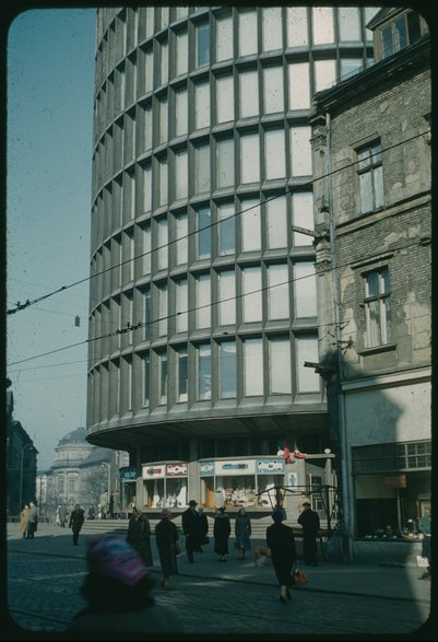 Poznański 'Okrąglak' w 1959. r. (Narodowe Archiwum Cyfrowe)