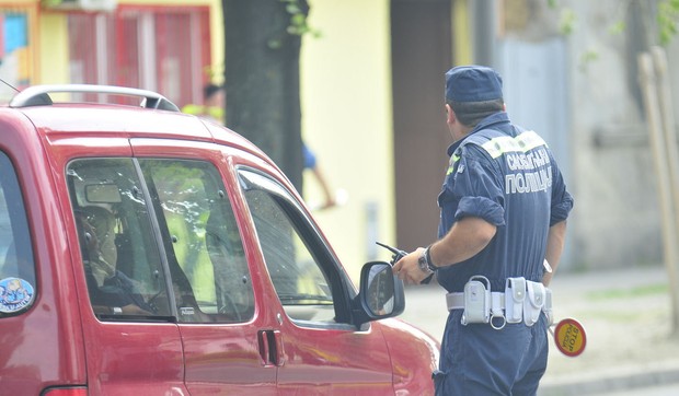 530193_novi-sad-1215-saobracajna-policija-foto-robert-getel