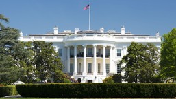 w nowej strategii bezpieczeństwa usa rosja nie jest bezpośrednim zagrożeniem. kreml zadowolony