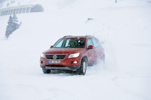 Porównanie ośmiu aut z napędem 4x4. Sprawdziliśmy kto jest lepszy na śniegu?