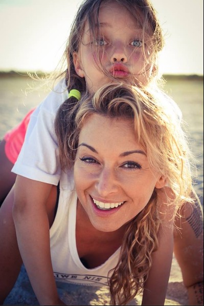 Martyna Wojciechowska w uroczej sesji z córką - Plejada.pl