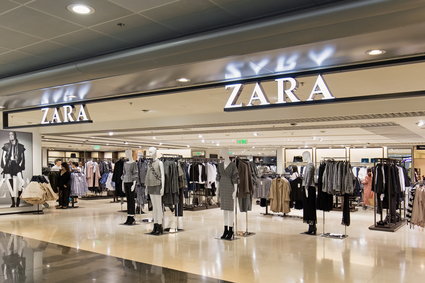 Zara wprowadziła zmiany w zwrotach. Jest opłata i inne utrudnienie. "To rosnący trend"