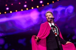 Maciej Stuhr żartował na gali Orłów. Dostało się piosence zespołu Feel. Kto jeszcze oberwał?