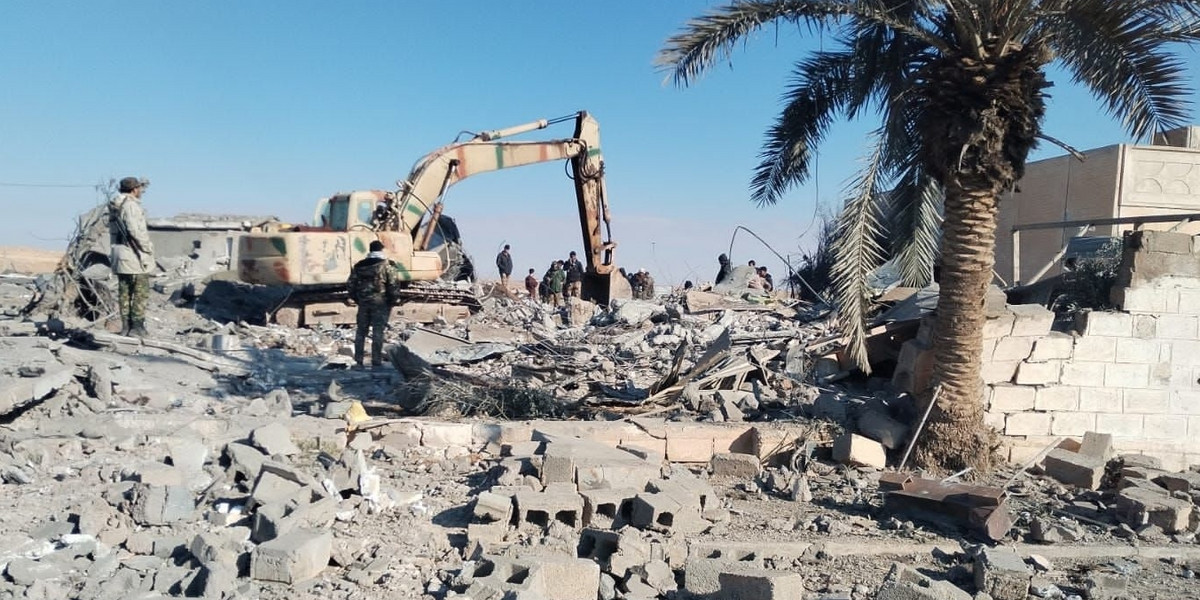 Zniszczenia po bombardowaniu w okolicach miasta Al-Kaim w Iraku.