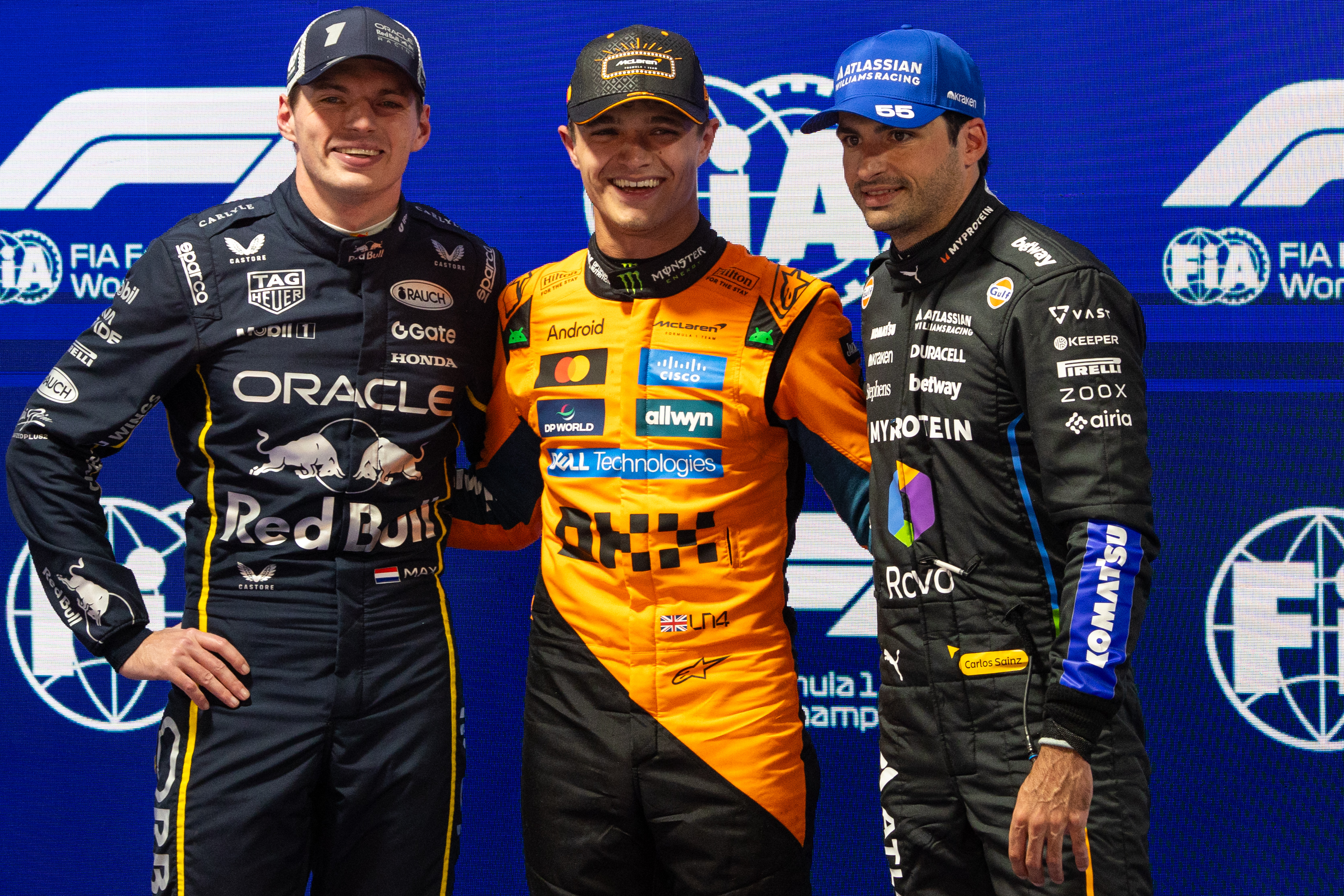 Alonso, harto con Aston Martin: «Celebración por no conducir más este coche»