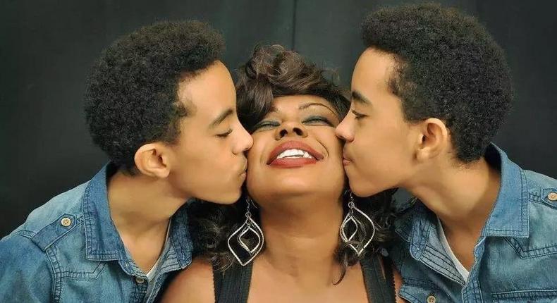 Afia Schwarzenegger and her children