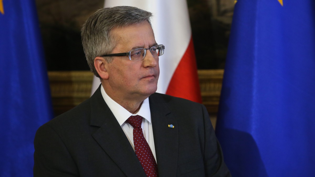 Prezydent Bronisław Komorowski przekazał na ręce prezydent Korei Południowej Park Geun Hie kondolencje w związku z katastrofą promu pasażerskiego. Łączymy się w bólu z rodzinami i bliskimi ofiar - napisał Komorowski w depeszy kondolencyjnej.