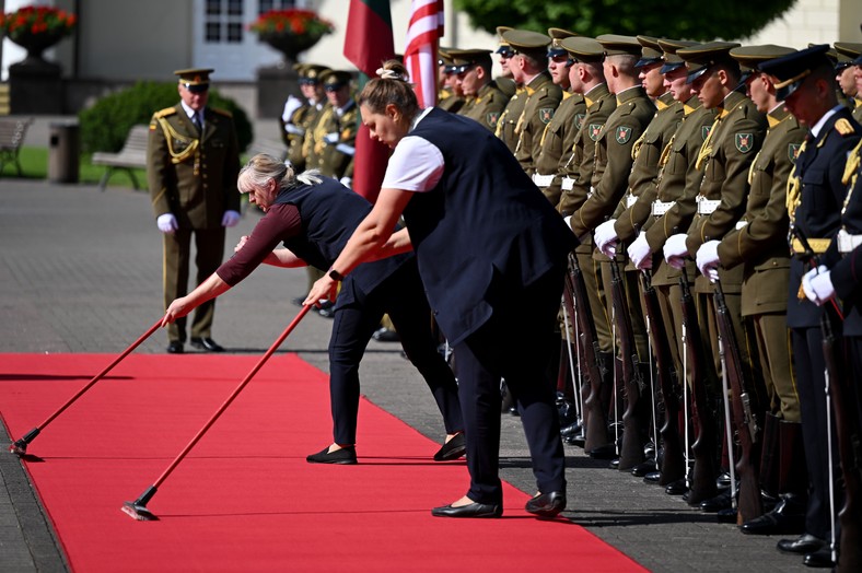 Przygotowania do powitania Joe Bidena na szczycie NATO, 2023 r.