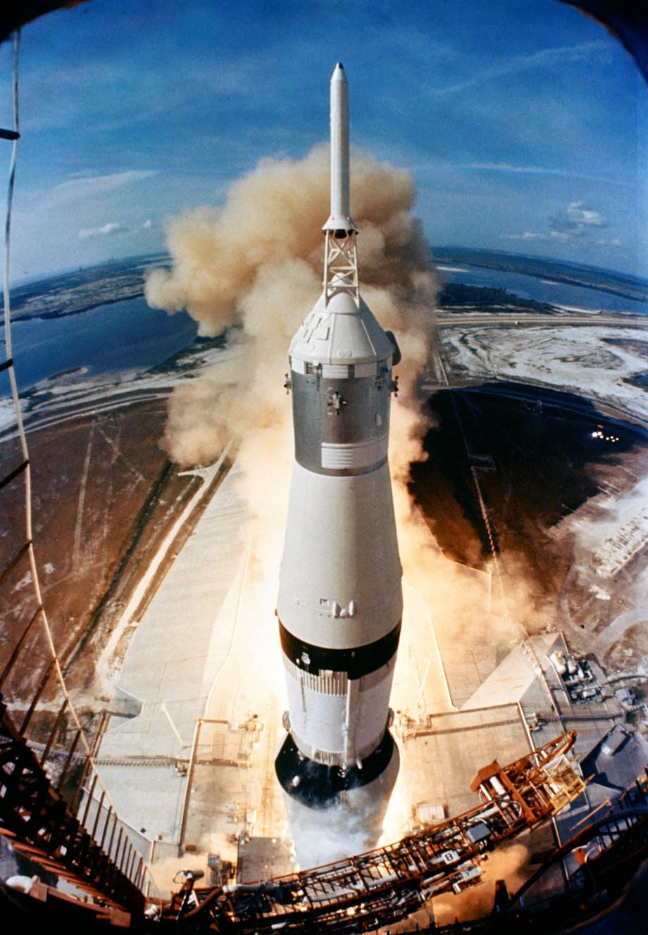 Start Apollo 11, 16 lipca 1969 roku, Kennedy Space Center na 9:32 rano.