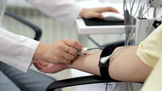 Mennyire fáj az EMG vizsgálat?