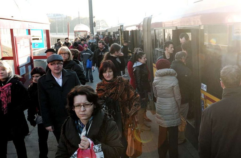 Wpuście auta na most poza szczytem!