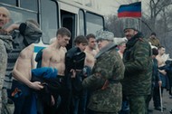 Kadr z filmu „Donbas w reżyserii Siergieja Łoźnicy.