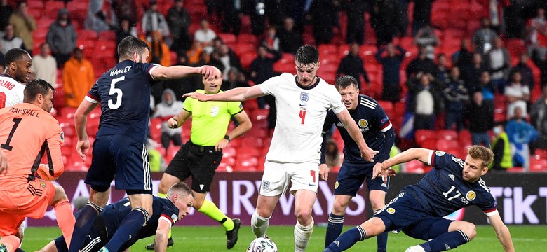 Emocje na boisku, zabawa na trybunach. Derby Wielkiej Brytanii nie zawiodły