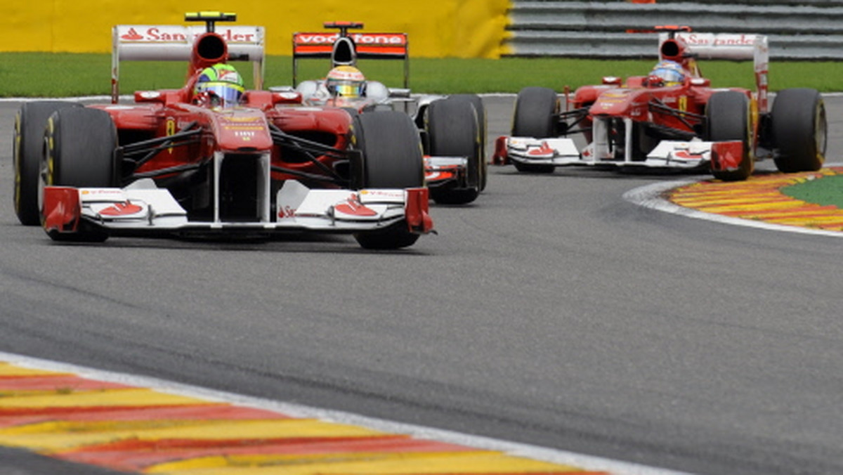 Fernando Alonso (Ferrari) okazał się najlepszy w trzecim treningu przed Grand Prix Wielkiej Brytanii. Hiszpan wyprzedził Jensona Buttona (McLaren) i Romain Grosjean (Lotus).