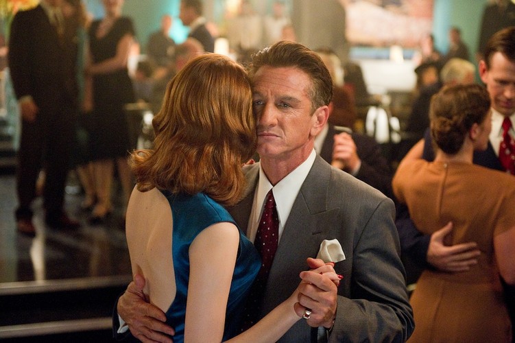 Emma Stone i Sean Pean w filmie 'Gangster Squad: pogromcy mafii'