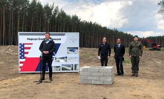 Szef MON: Baza w Powidzu wzmocni bezpieczeństwo Polski i NATO