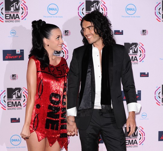 Od samego początku związkowi Katy i Russella była przeciwna Rihanna. W geście protestu nie przyjechała na ich ślub.