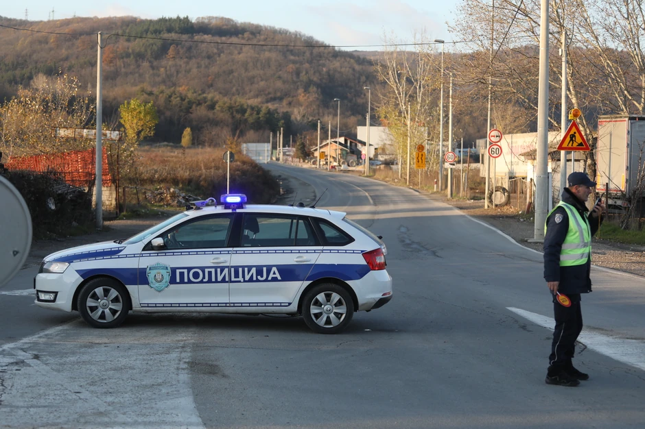 Policija blokirala put u Bubanj Potoku