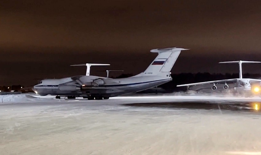 Ruski mirotvorci na putu za Kazahstan