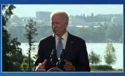 Biden już wychodził. Padło pytanie, które skłoniło go do reakcji