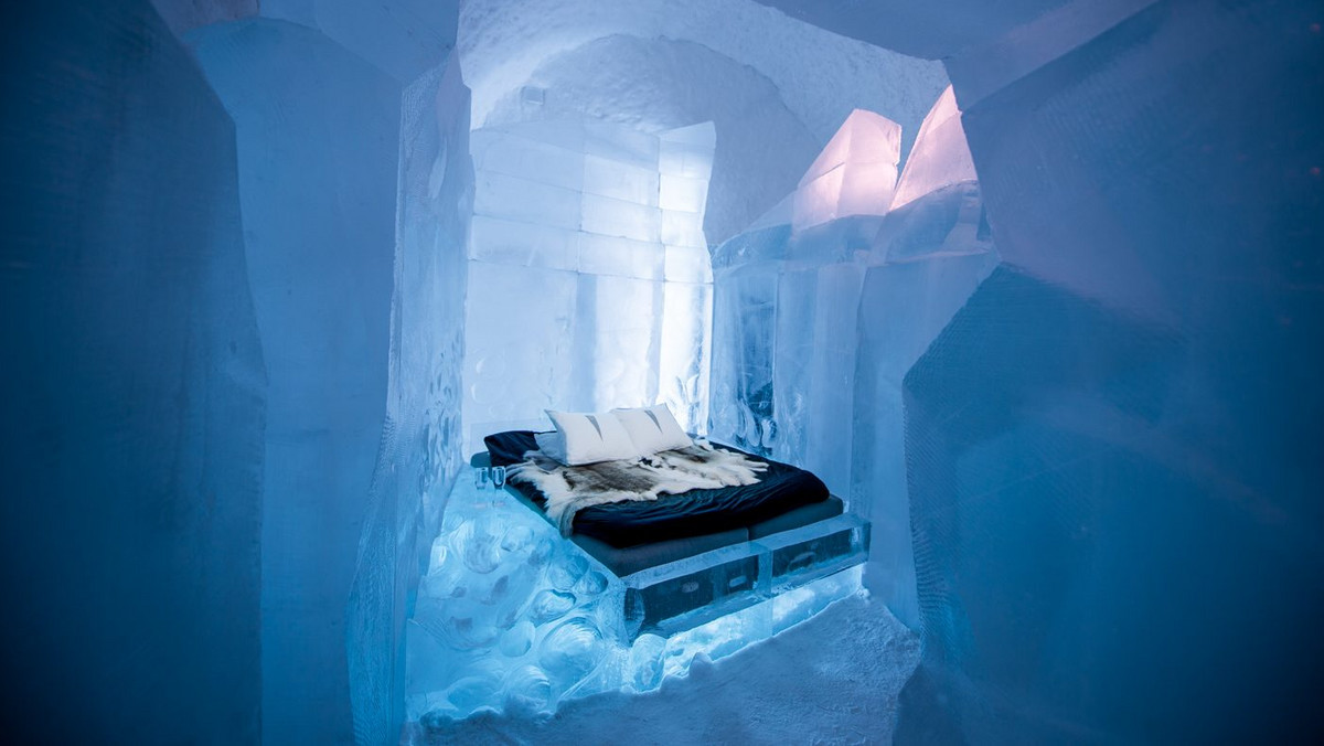 deluxe-suite-34-meters-icehotel-365-1400x932