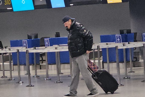 NAŠEM PEVAČU PROPAO BIZNIS Morao da zatvori kafanu: "Kako god dođe neko kažem: Ovo ide na mene"