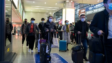 UE zaleca wprowadzenie środków epidemicznych wobec podróżnych z Chin