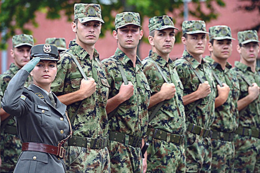 Veliko interesovanje: Sve više mladih želi u vojsku