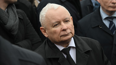 Wystąpienie Jarosława Kaczyńskiego przed Pałacem Prezydenckim