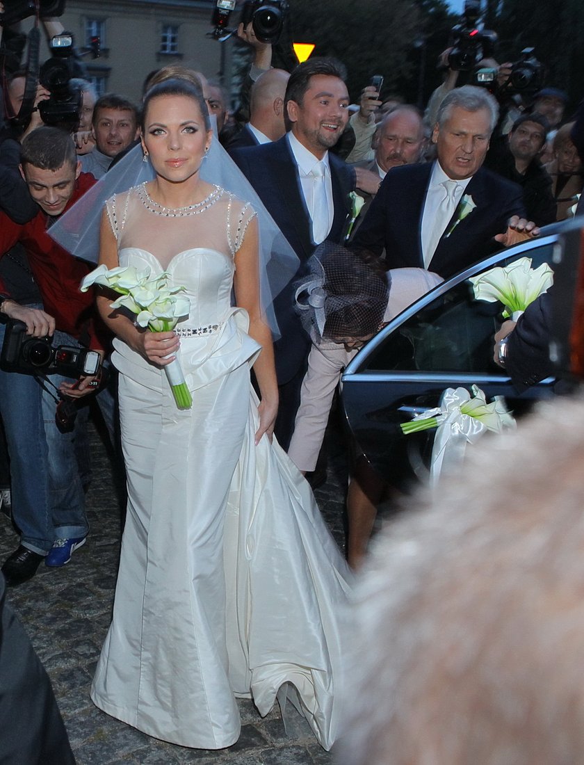 Suknia Jolanta Kwaśniewskiej na ślubie. Mama przyćmiła Olę Kwaśniewską na  ślubie. Jak wyglądała Jolanta Kwaśniewska na ślubie.