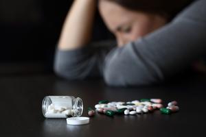 Narkomania i alkoholizm kobiet. Dlaczego kobiety popadają w uzależnienie
