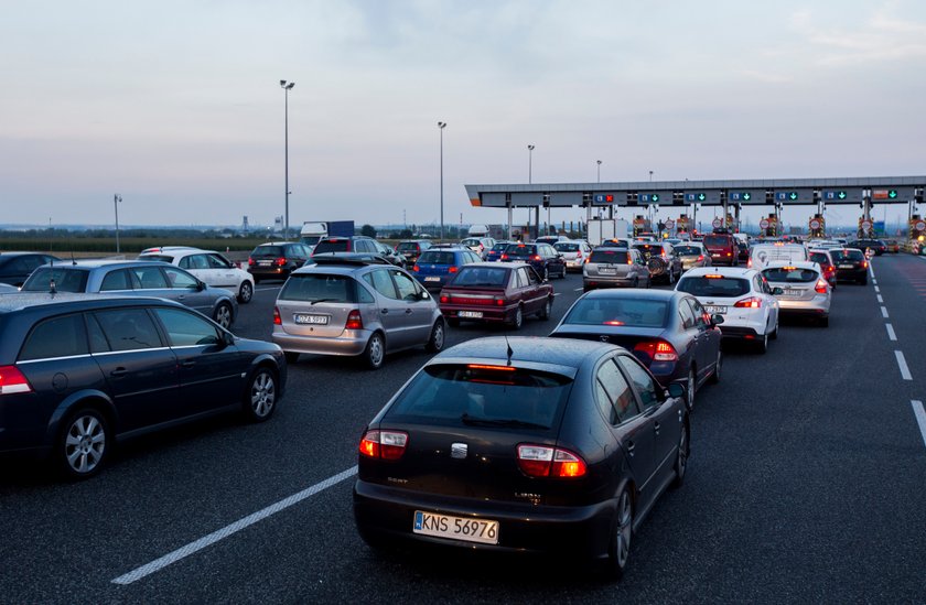 Gigantyczne korki na A4