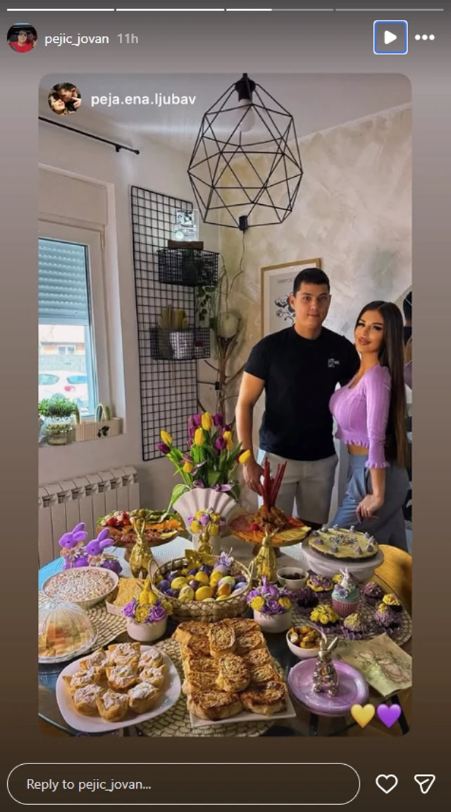 Ena i Peja pokazali USKRŠNJU TRPEZU: Ljubičasti zečevi, lale i jaja - Dekoracija kao iz bajke, zavirite u NJIHOV DOM (FOTO)