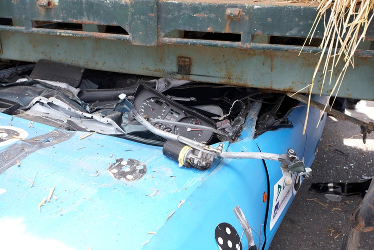 Ciągniki i przyczepy rolnicze są pozbawione specjalnych belek ochronnych (jak np. ciężarówki, czy naczepy)