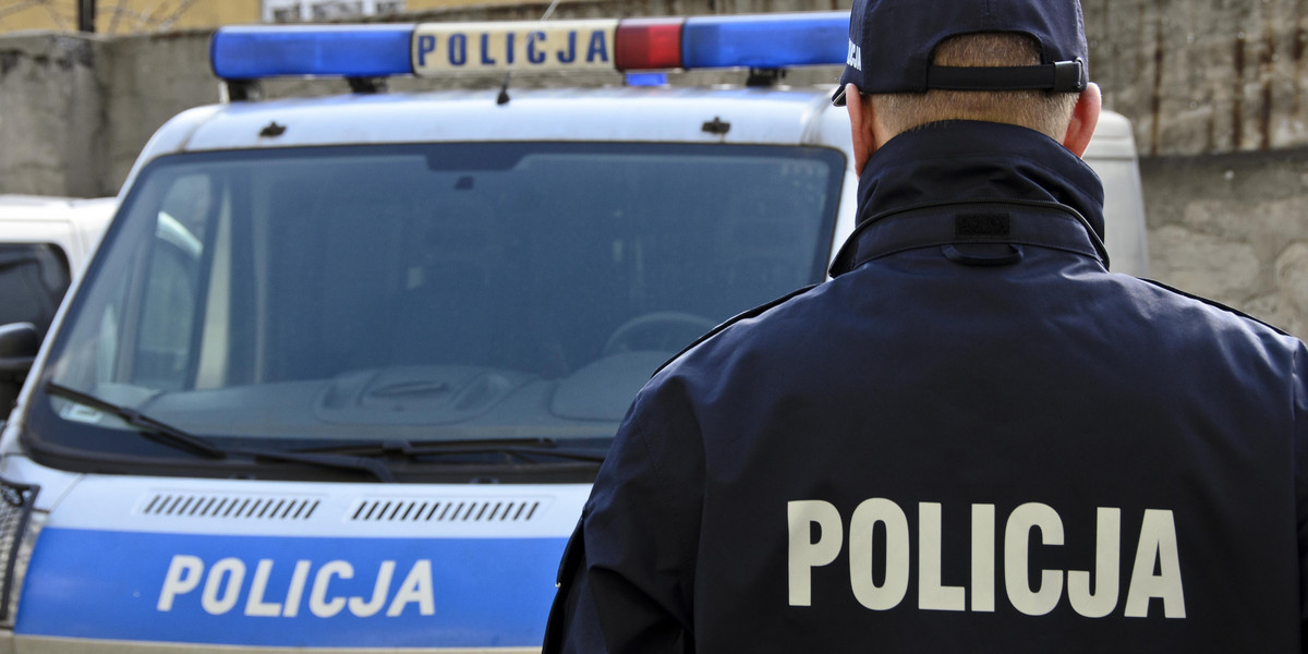 Legnica: ciało 45-latki w mieszkaniu. Policja szuka zabójcy